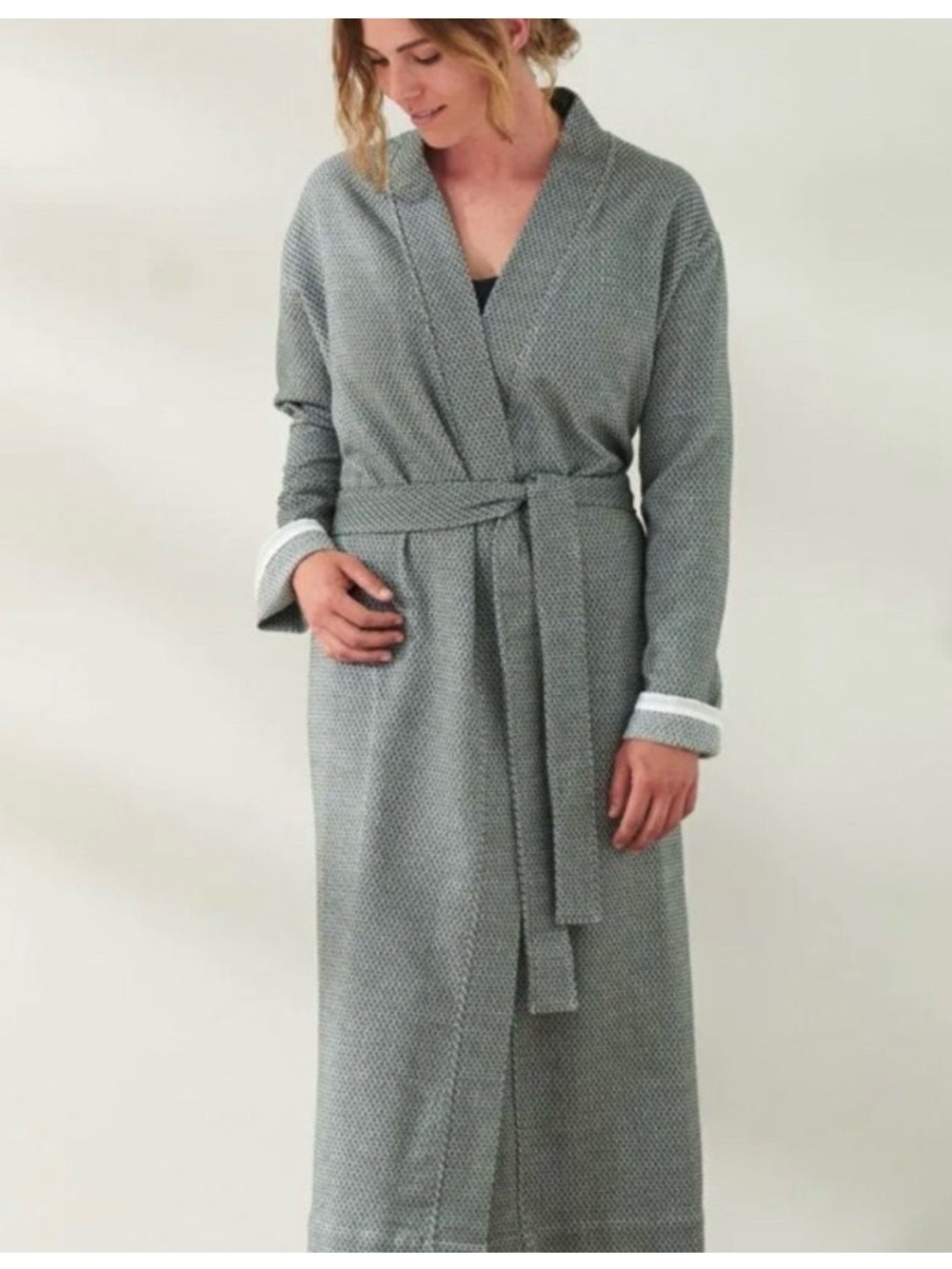 Coyuchi Unisex
Mediterranean Organic Cotton Modern Robe Shadow Gray - XS/S